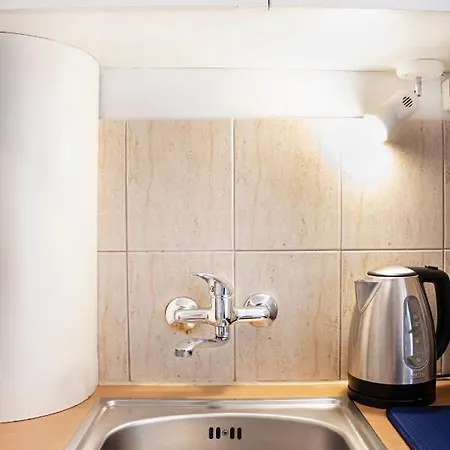 Targ Na Starym Miescie Z Widokiem Na Rzeke Apartamento