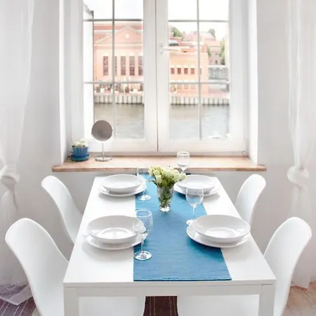 Targ Na Starym Miescie Z Widokiem Na Rzeke Free Parking Апартаменты *