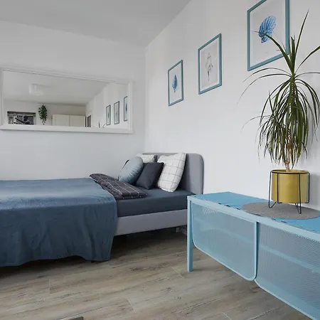 Apartamento Targ Na Starym Miescie Z Widokiem Na Rzeke *