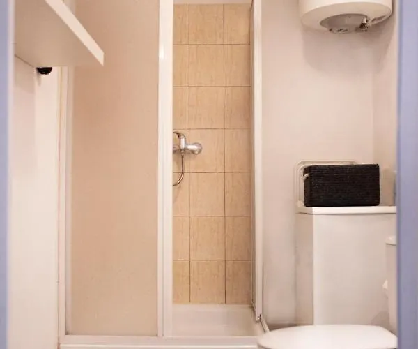 Targ Na Starym Miescie Z Widokiem Na Rzeke Free Parking *