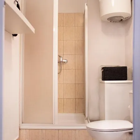 Targ Na Starym Miescie Z Widokiem Na Rzeke Free Parking *