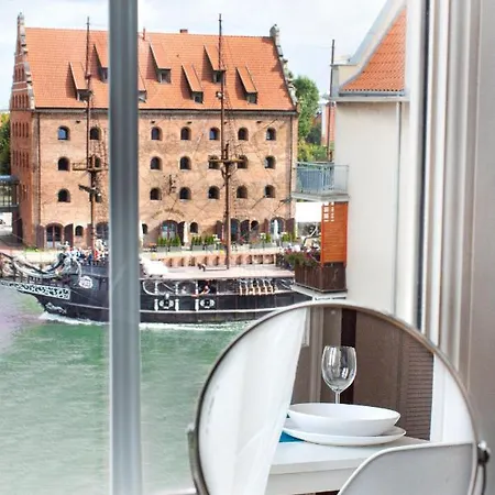 Targ Na Starym Miescie Z Widokiem Na Rzeke Free Parking Appartement Gdańsk